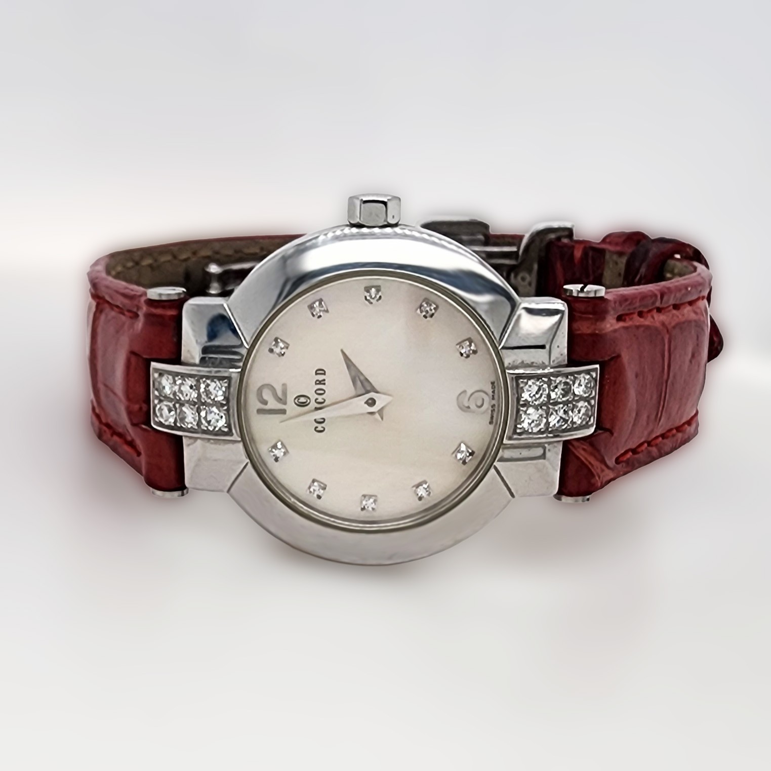 Concord Mother of Pearl Dial Women’s Watch 14K G1843 Diamond Lug Used
