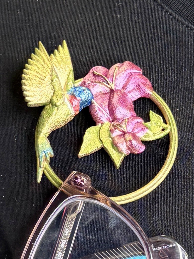 Artist Hand-painted Printed Polyamide Magnetic Hummingbird Brooch Glasses Holder