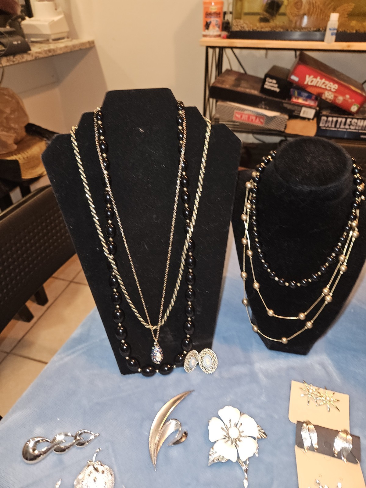 Vintage Jewelry lot Signed-Unsigned 1/2 Lbs 8-15 Very Nice Pieces.
