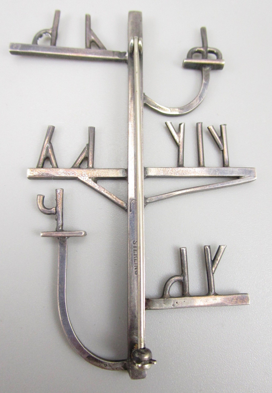 UNUSUAL MCM MODERNIST “Y” SCULTURE BROOCH PIN AFTER SCULPTOR DAVID SMITH