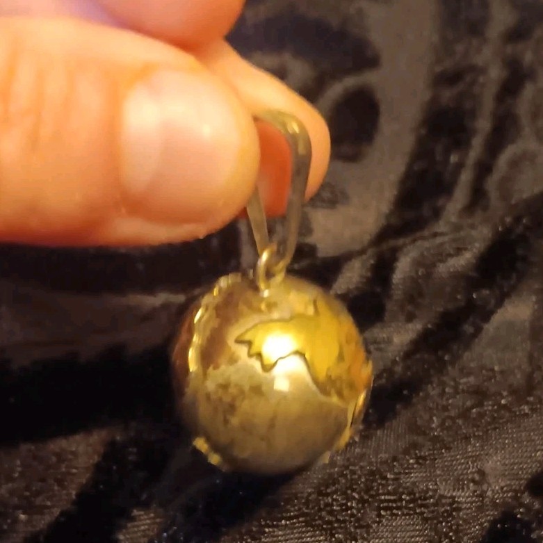Metal Globe World Map Round bell Pendant