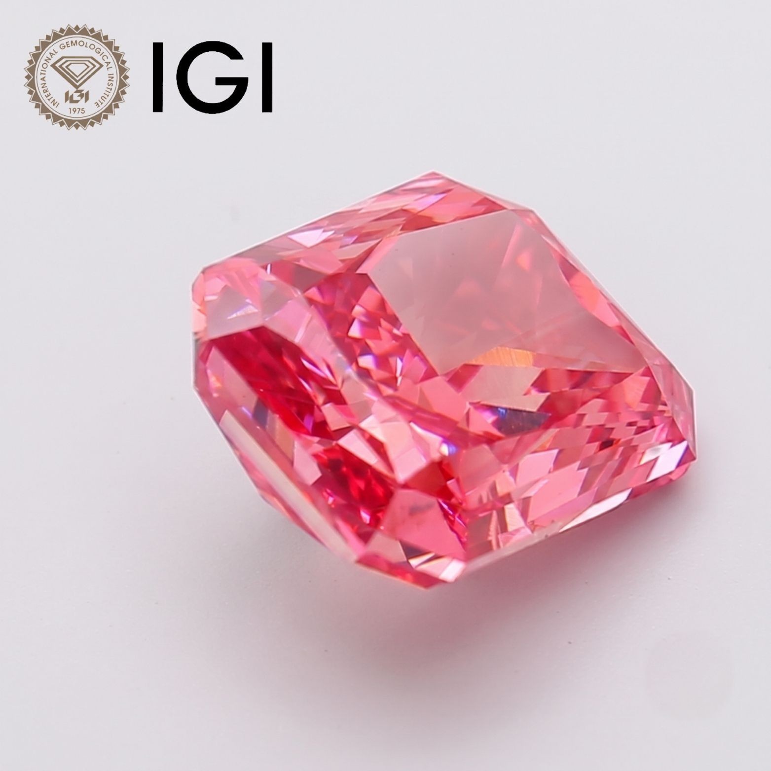 Radiant Lab Grown Diamond 2.52CT Fancy Vivid Pink VS2 IGI Loose