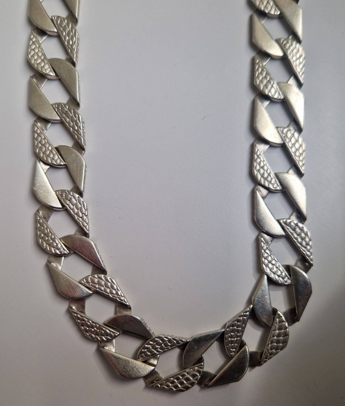 925 Sterling Silver Heavy Cuban Curb Chain Necklace 108.96g 65.5cm Box Clasp