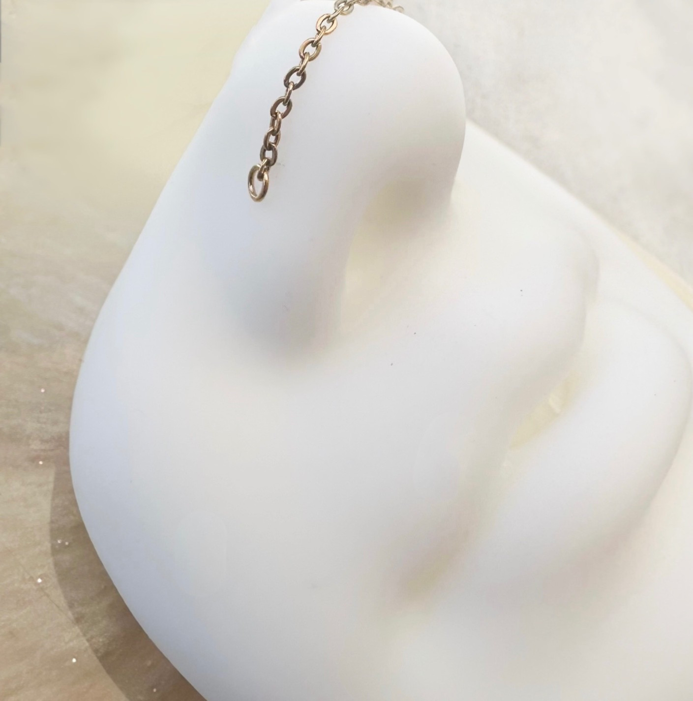 Thin Titanium Nose / Ear Piercing Chain. Gold, Black or Silver.