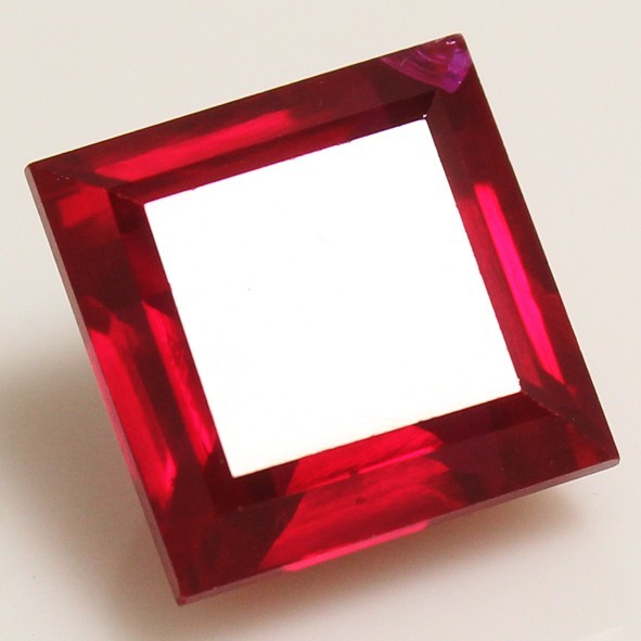 Natural 9.35 Ct Certified Mogok Pigeon Blood Red Ruby 10×10 MM Square Gemstone