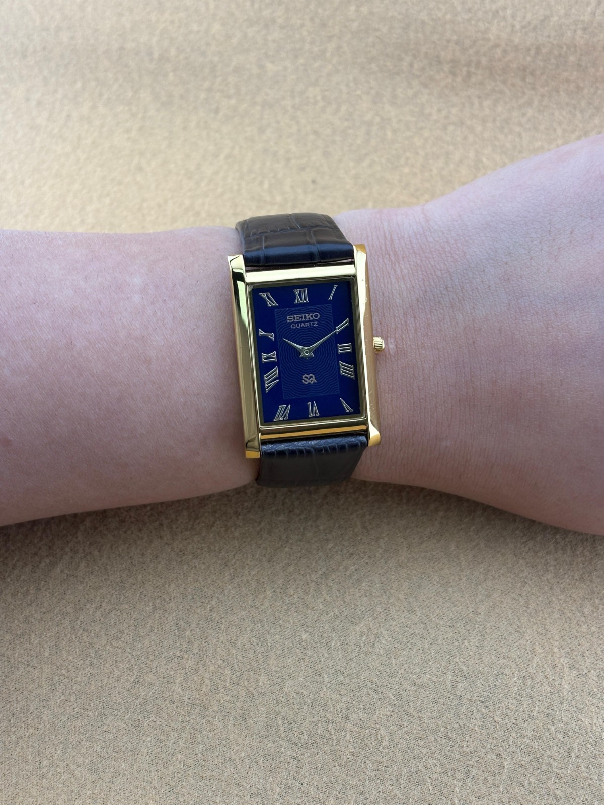 RARE GOLD BLUE Vintage Seiko Slim Quartz Men’s Wristwatch-dark brown strap