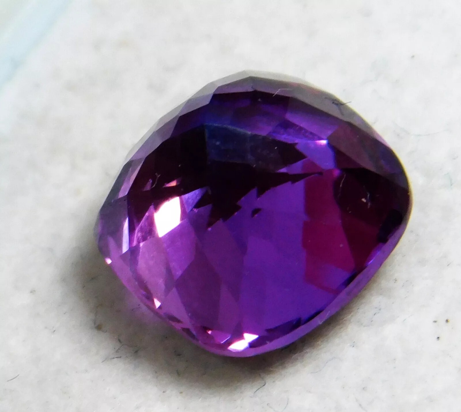 Purple-Blue Color-Change Sapphire Certified 7-9 Ct Natural Cushion Cut Gemstone