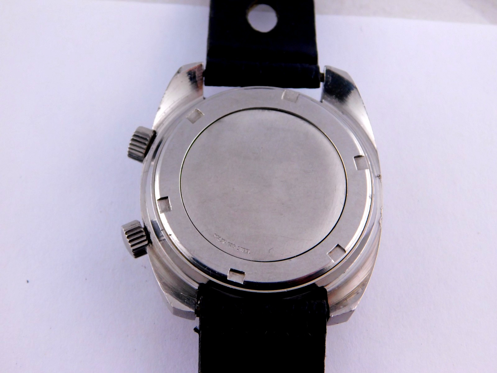 VINTAGE WITTNAUER WRIST ALARM 17J SWISS MENS WRISTWATCH SERVICED W/BOX C.1970