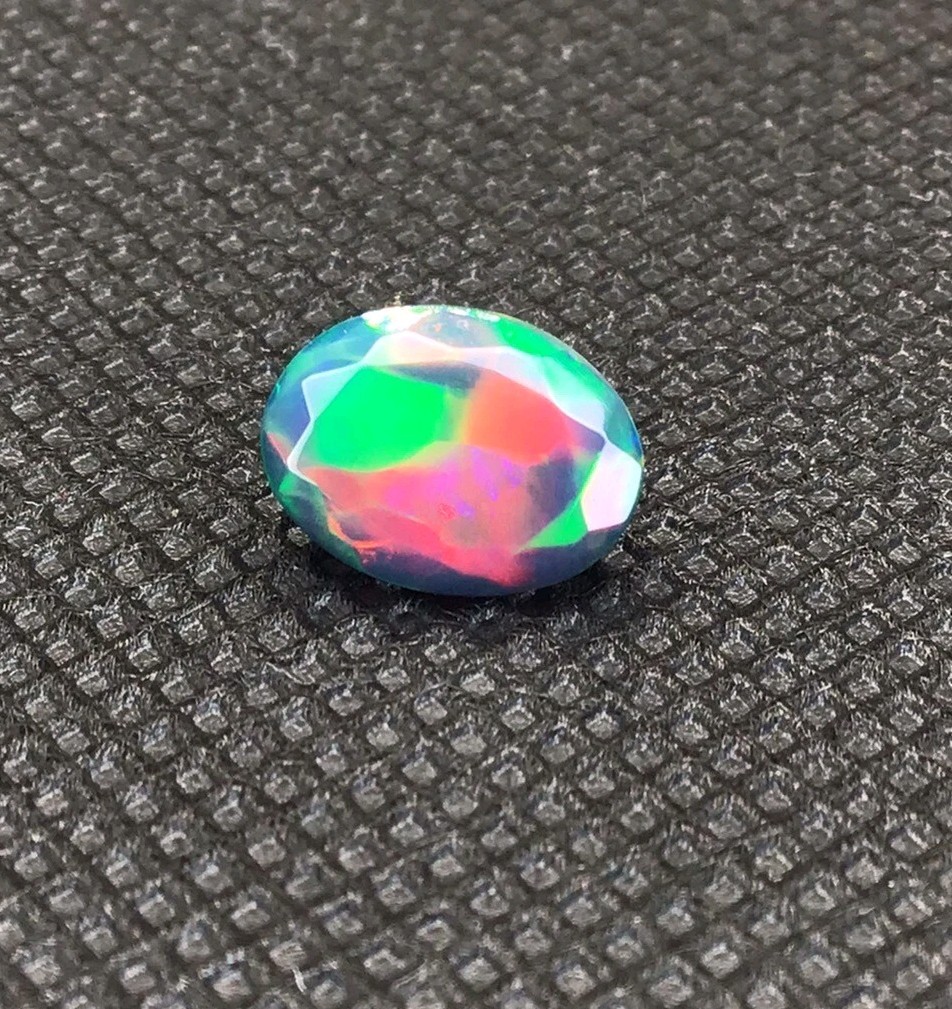 1.75ct Natural Black Opal Oval Cut – Bright Multicolour Fire Clean Stone 9.40mm✨