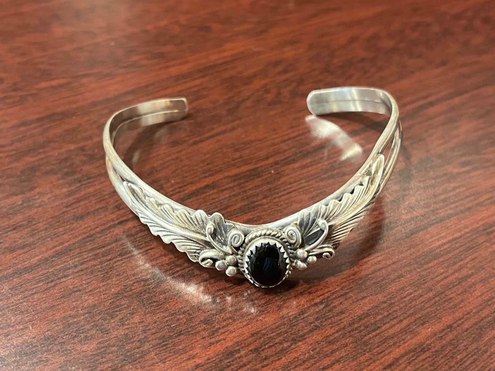 Navajo Cecil Sanders Sterling Silver V Shaped Cuff Bracelet 6.5″ 11.7Grams