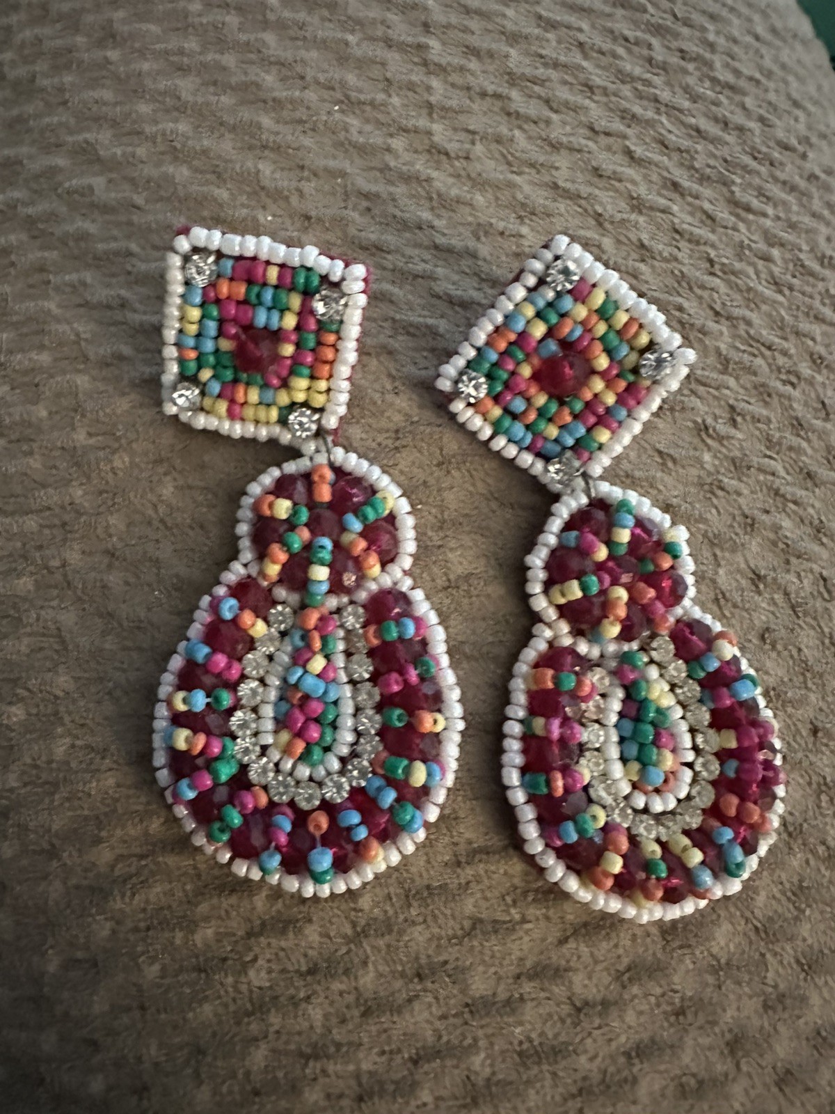 Kay Lee Statement Earrings Beaded Boho Dangling Felt Back Multicolor 3.25”