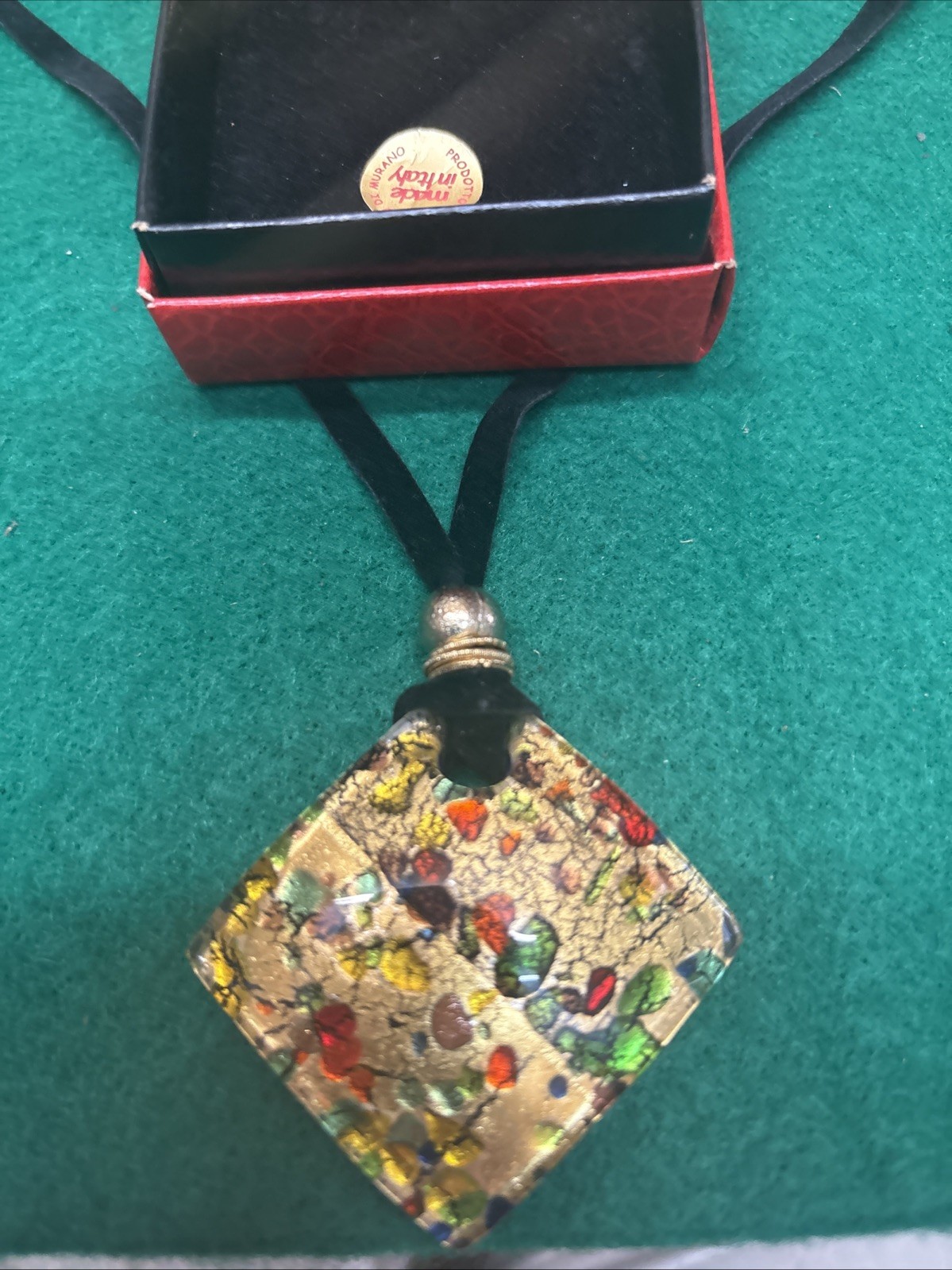 VETRO DI MURANO MADE IN ITALY GLASS SQUARE PENDANT AND EARRING SET SUEDE BAND