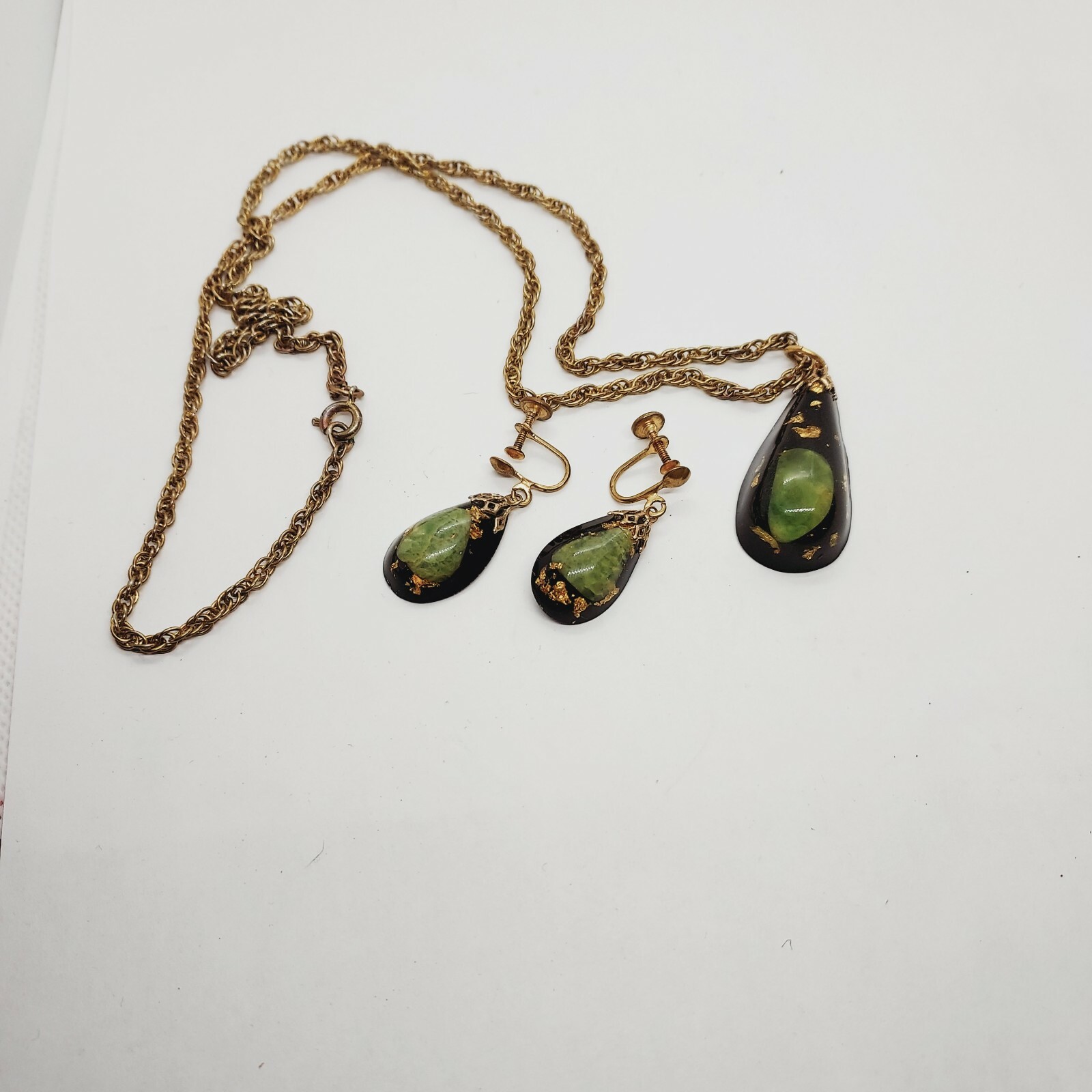 Vtg Necklace Earrings Set Lucite Gold Flake Plastic Resin Teardrops Mod Pendant