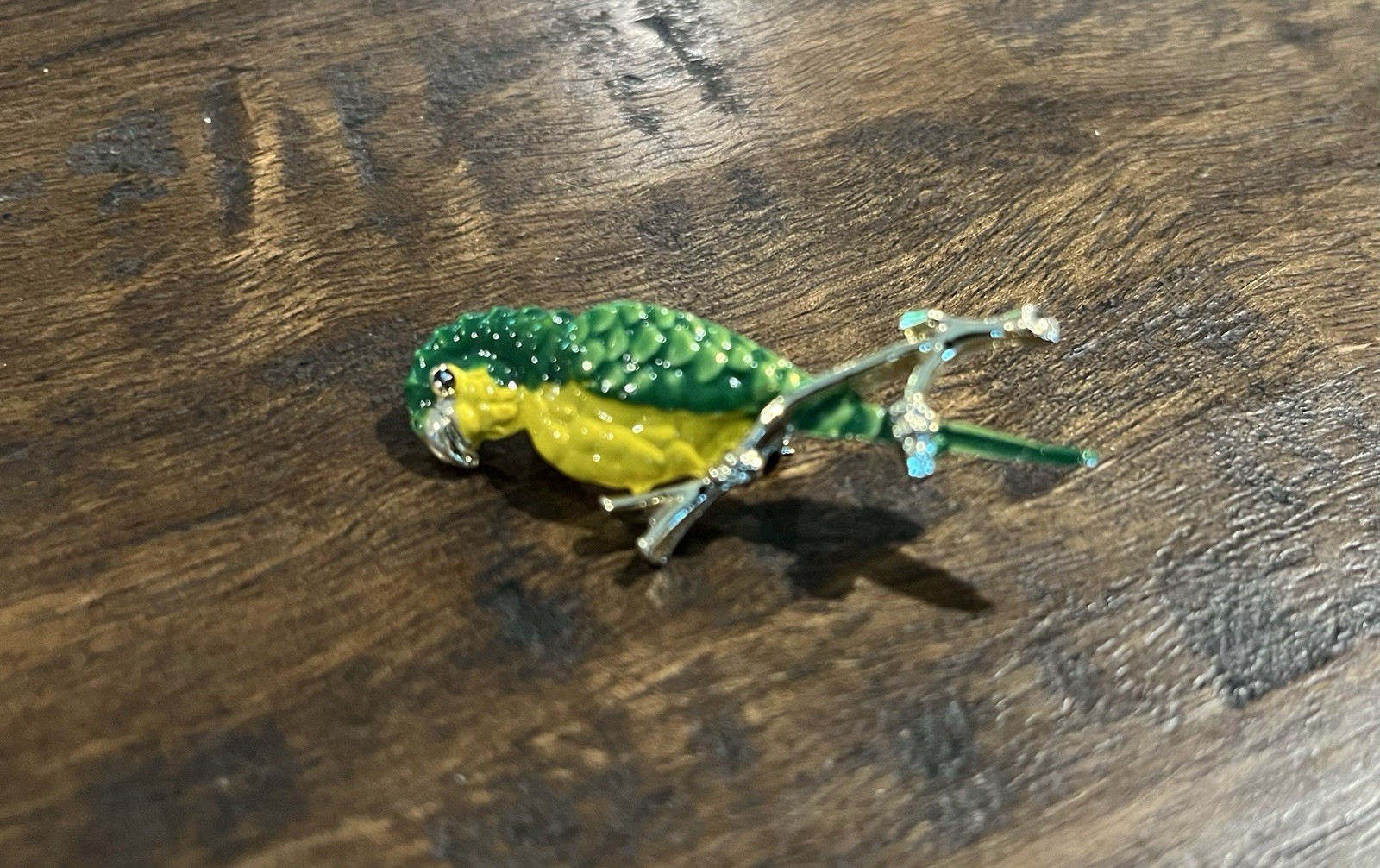 Vintage Gerry’s Yellow Green Enamel 🦜Rhinestone Eye Parrot Bird 2″ Brooch Pin