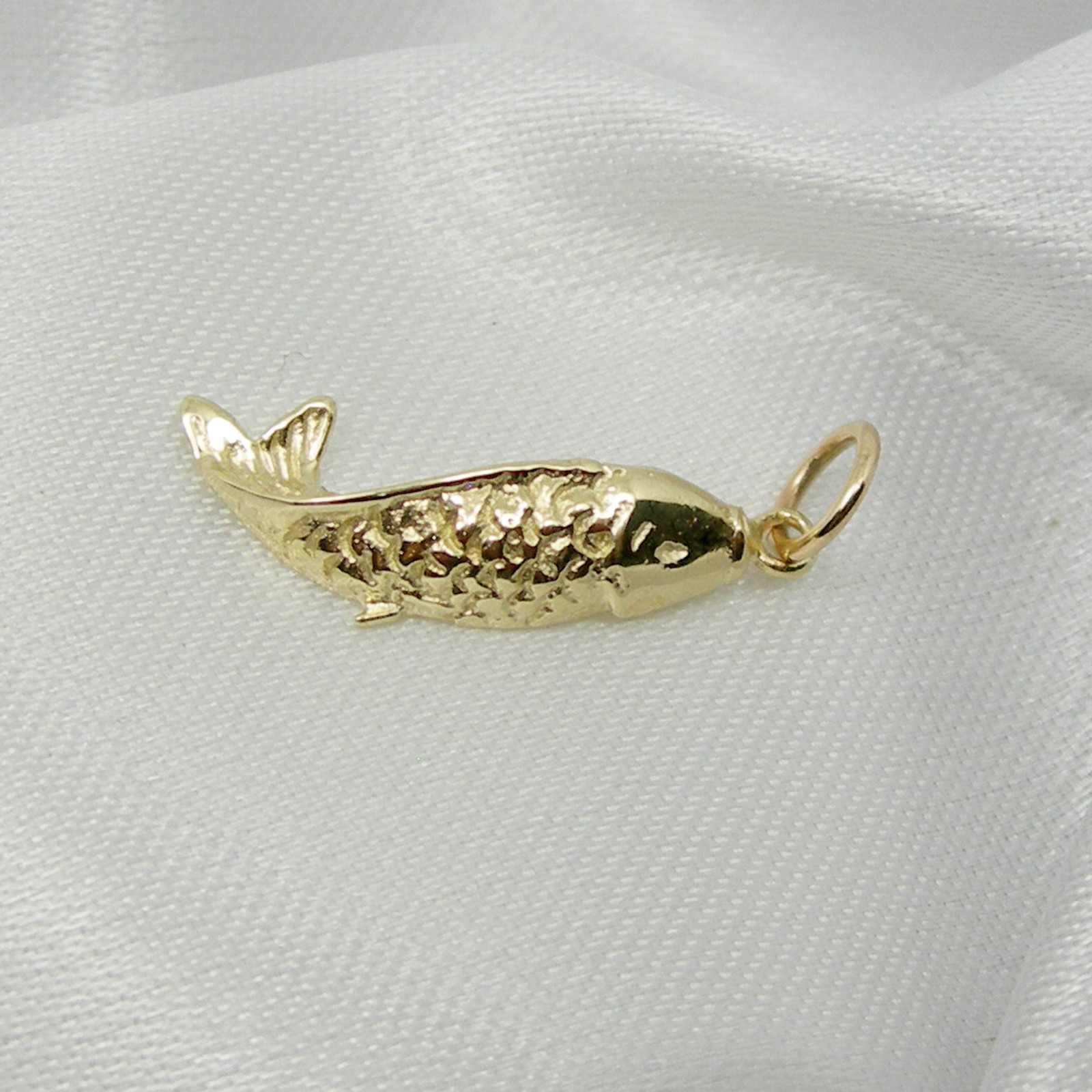 Lucky Koi Fish Charm Pendant Genuine 375 9k 9ct Yellow Gold, C200