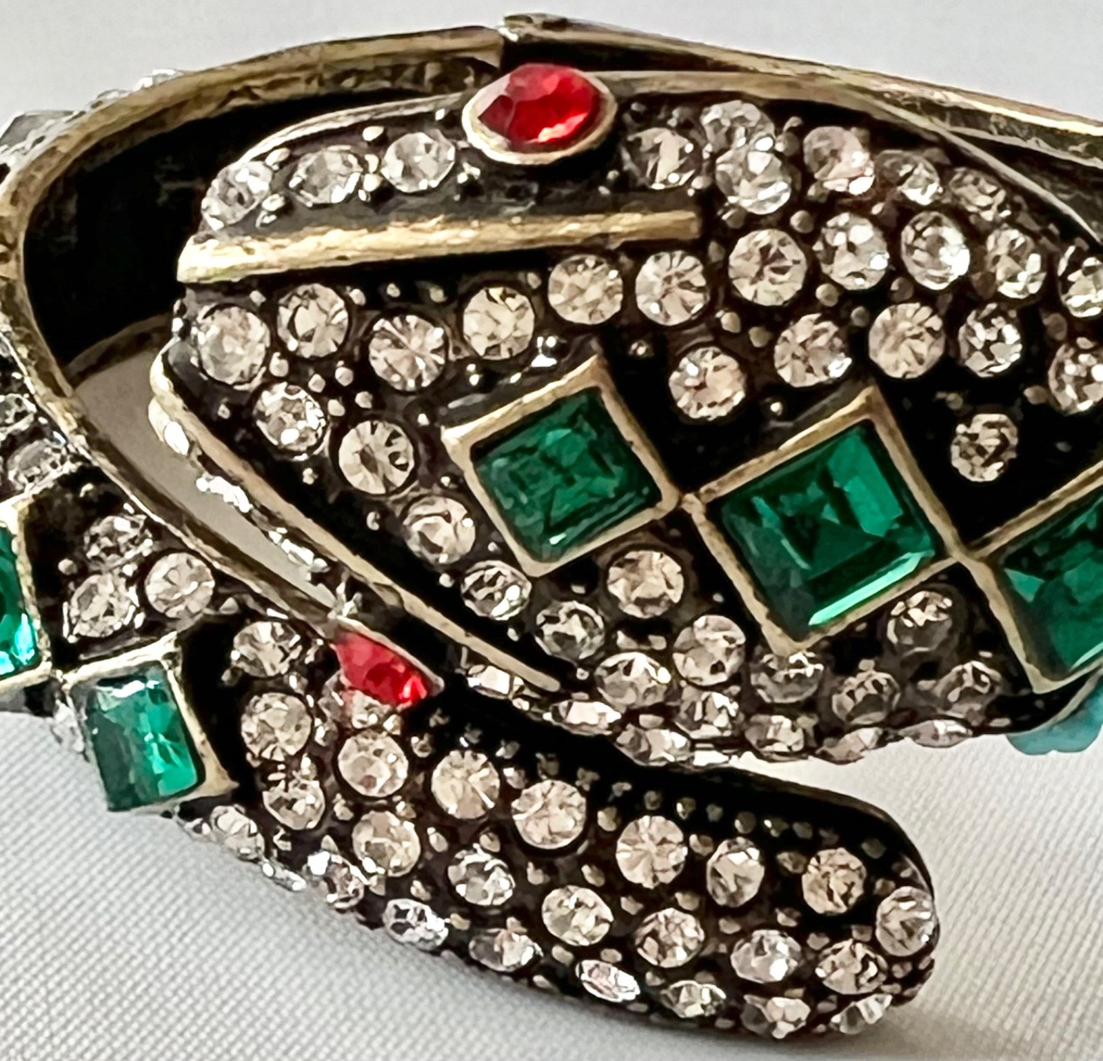 KJL SNAKE Bracelet Kenneth Jay Lane Emerald Ruby Crystal Victorian Egyptian Rev.