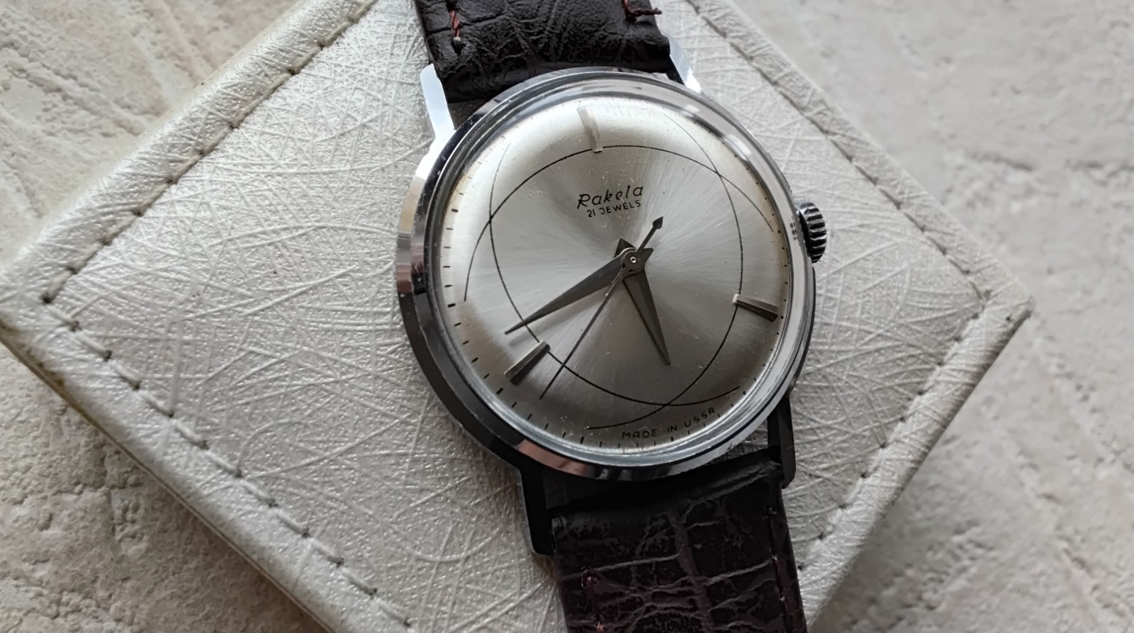 Soviet russian vintage Raketa atom watch, beautiful silver dial, 1960’s