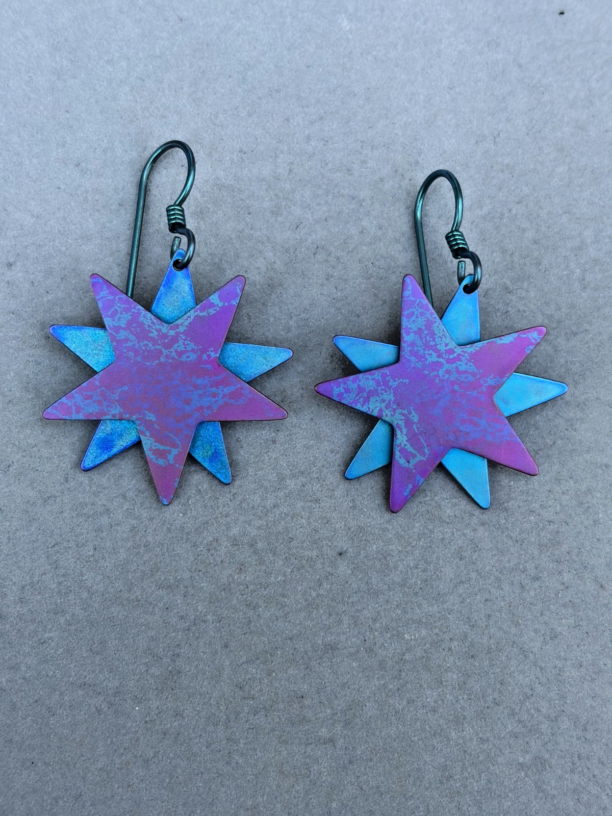 Vintage Star Dangle Earrings Spectore Exotic Anodized Titanium Starburst Blue