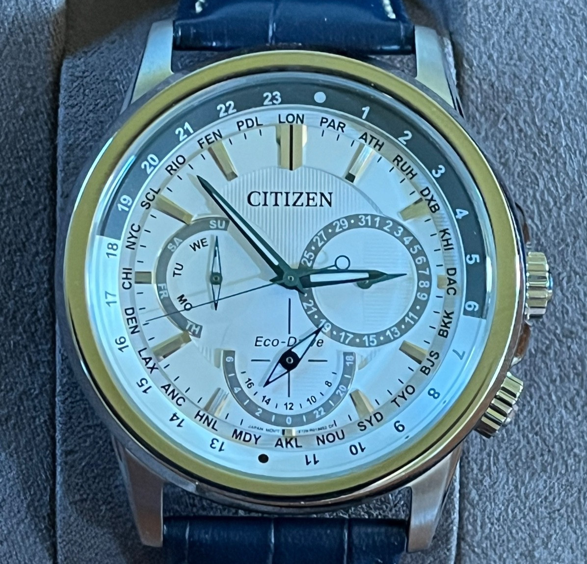 Citizen Calendrier Eco-Drive World Time Men’s Watch BU2020-02A