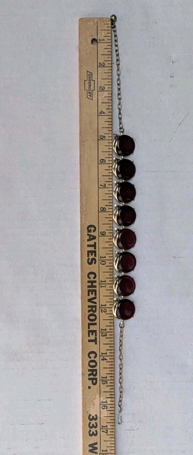 Vintage Deep RED Burgundy Maroon ROUND Thermoset Gold Tone 16″ Necklace Choker