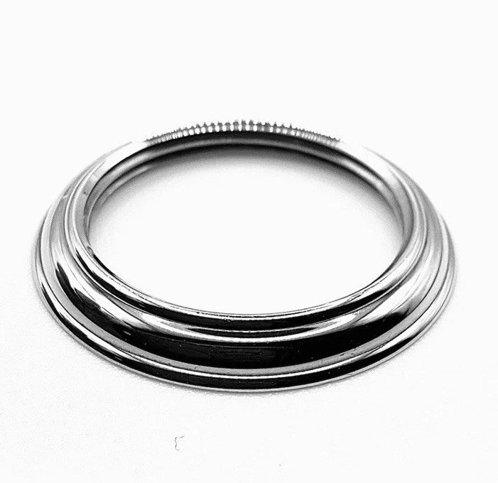 NOS Genuine Gucci 11/12.2, 1100, 1200 Stainless Steel 26.0mm Screw-down Bezel