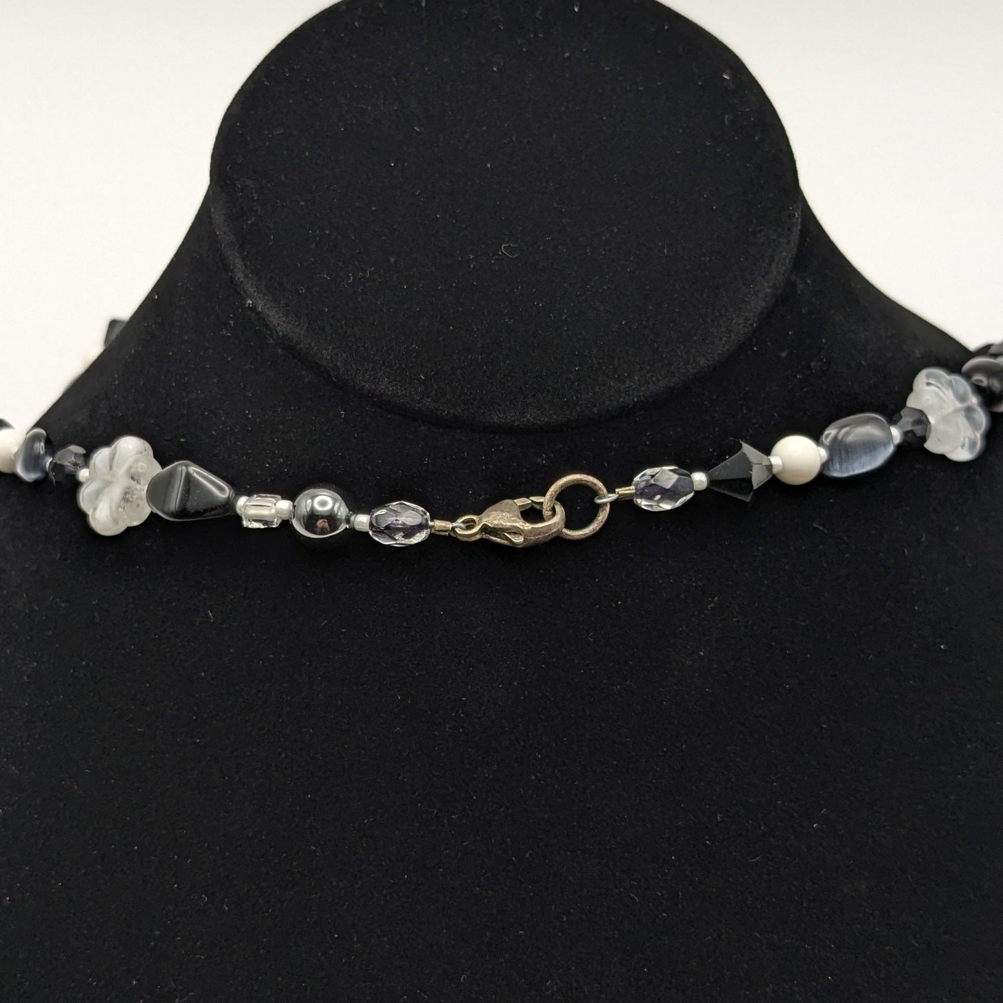 Sterling Silver 925 Clasp Black and White Glass Beaded Necklace Floral 18.5in