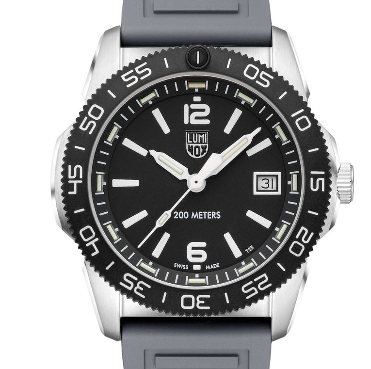 Luminox Pacific Diver Sapphire Black Dial Date XS.CA22M Men’s Diver Watch
