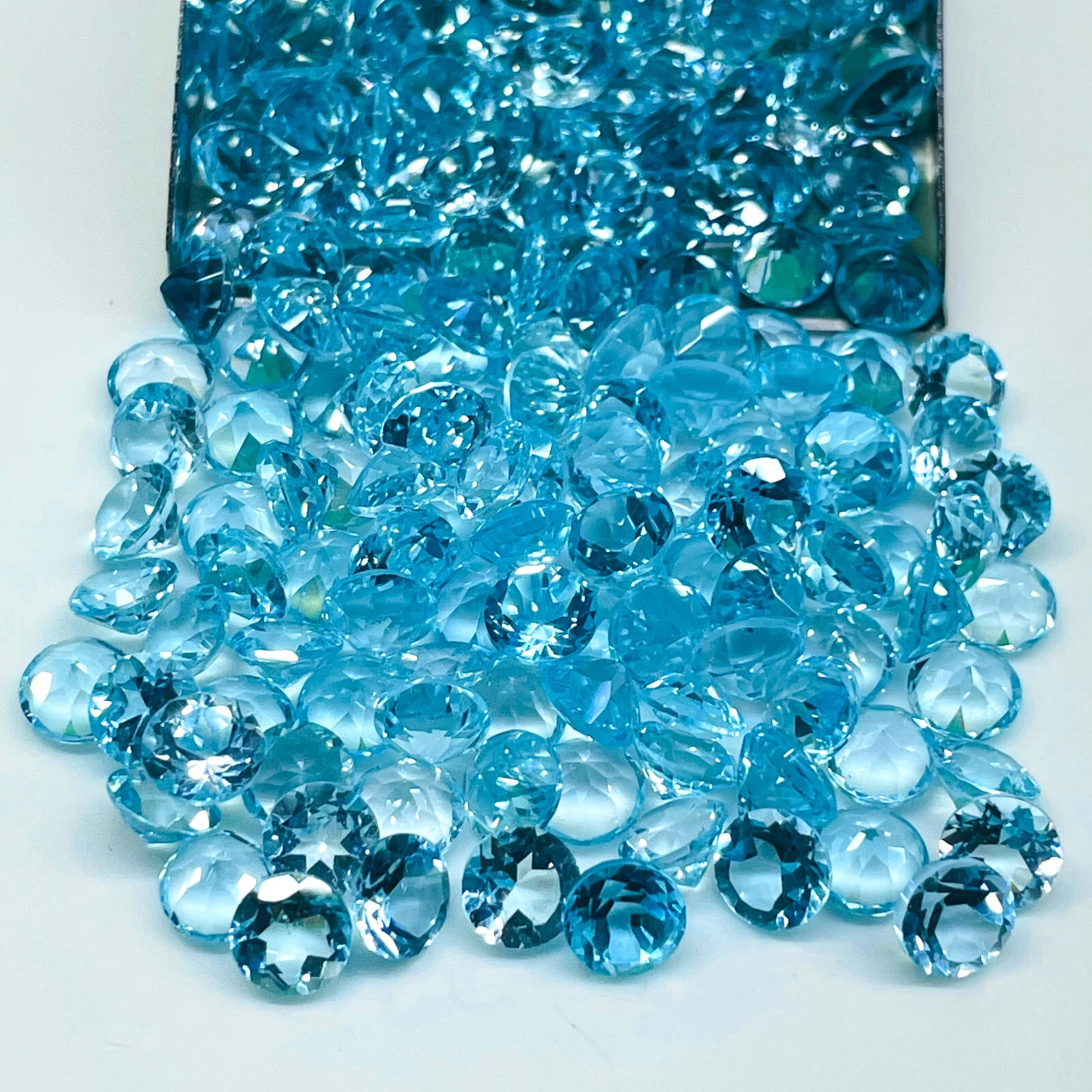 VVS 10 Pcs Natural Sky Blue Topaz 6mm Round Cut Top Quality Loose Gemstones Lot