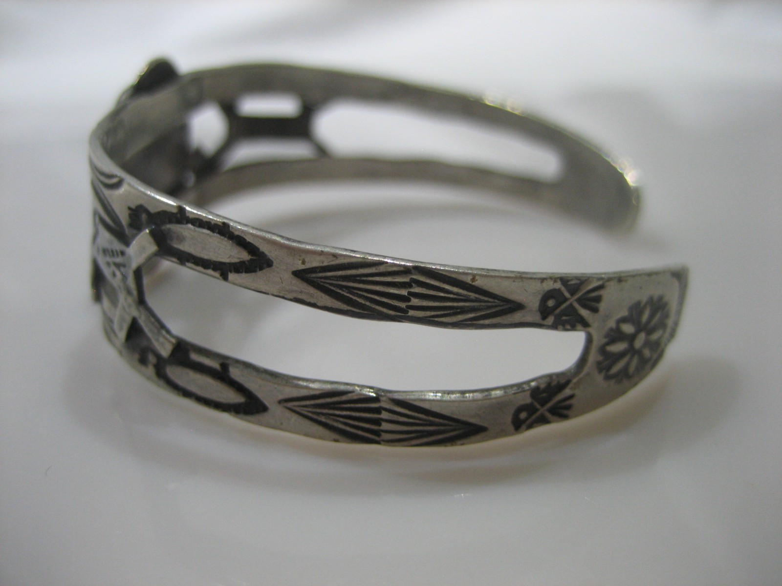 Vintage FRED HARVEY ERA Navajo Turquoise HORSE DOG STERLING SILVER CUFF BRACELET