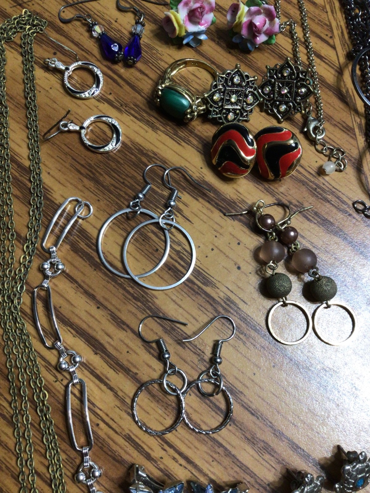Vintage Costume Jewelry Lot, Necklaces, Bracelets, Earrings, other odds and ends