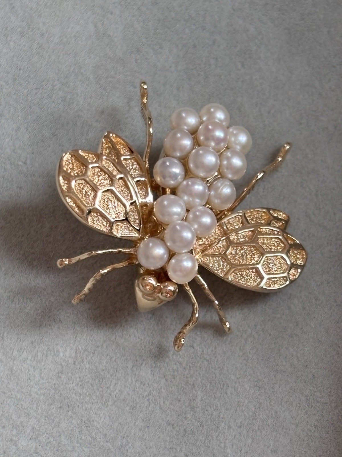 Vintage 14K Solid Yellow Gold Genuine Pearl Bee Brooch Gorgeous 5.67 Grams