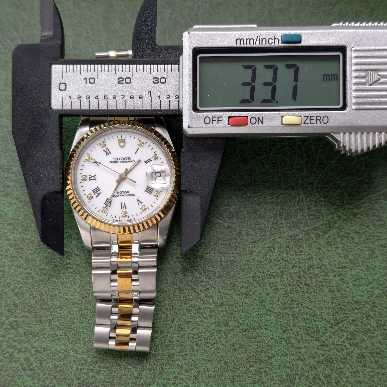 Tudor White 10-Diam Roman Dial Prince Date 74033 Men’s Watch Automatic 34mm