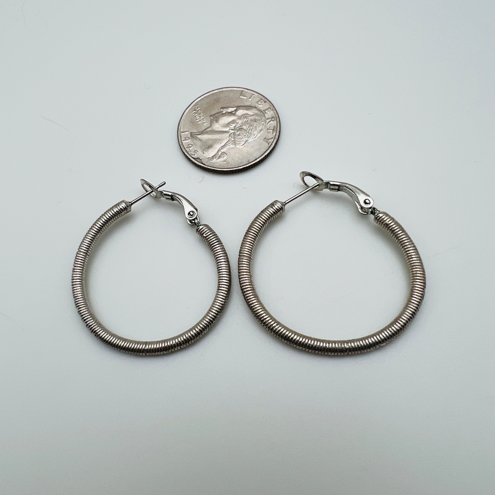 Ribbed Coil Hoop Earrings Medium Silver Tone Latch Back Fashion Jewelry