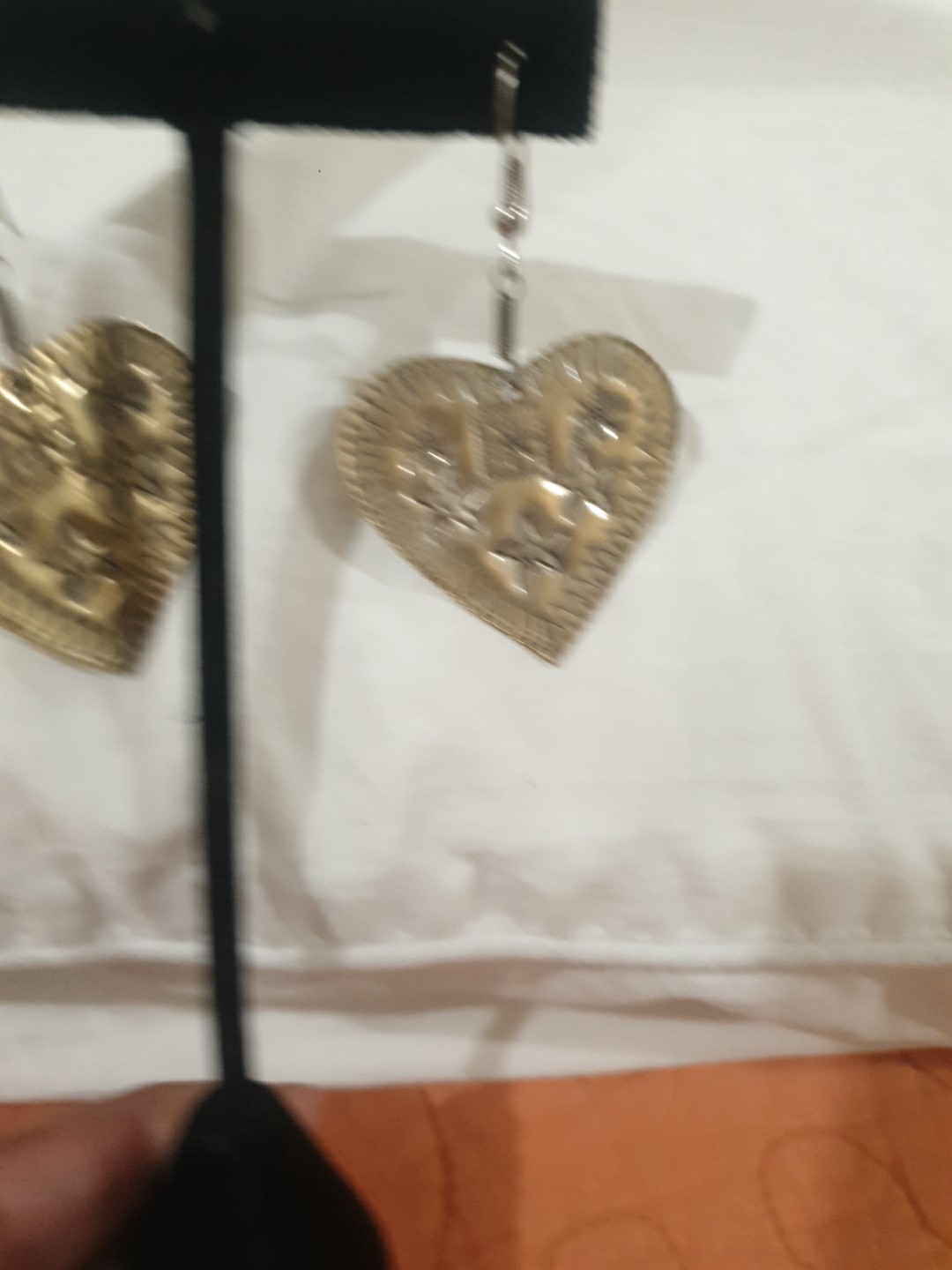 Sweet 1980s stamped metal heart earrings with french hooks Boho Folk-Art EUC