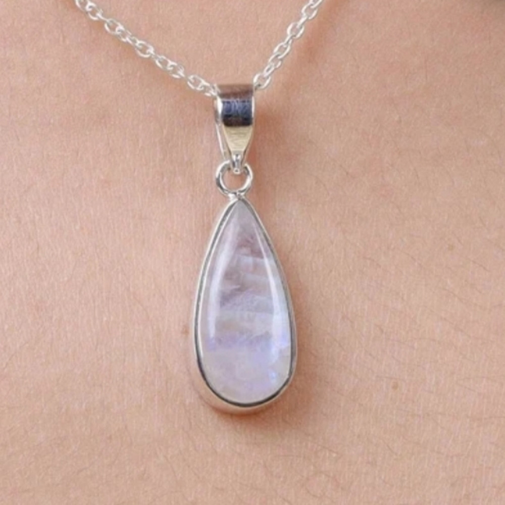 Natutal Moonstone Gemstone 925 Sterling Silver Handmade Pandant For Gift E-699