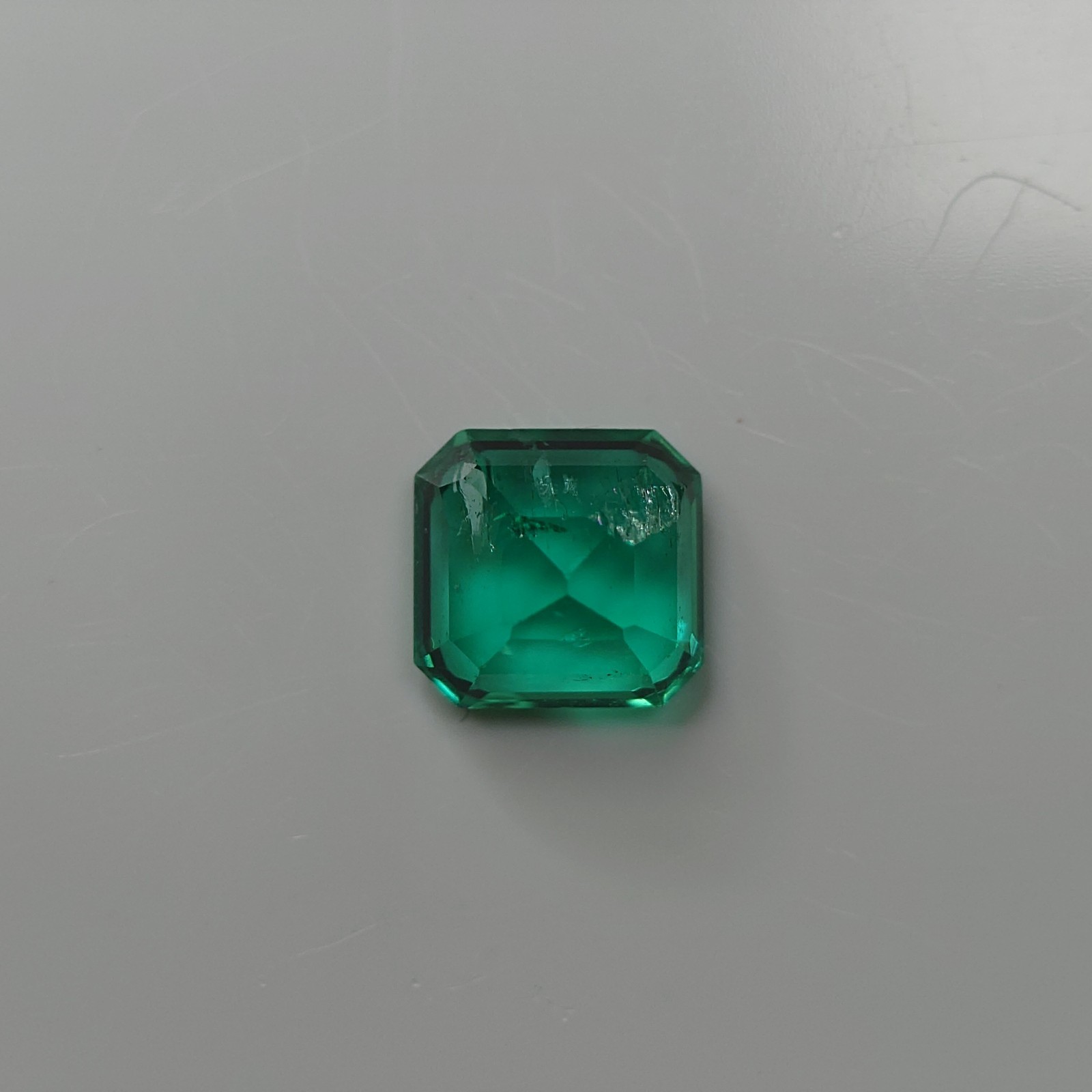 Natural Emerald 0.59 ct, approx. 4.8mm x 4.7mm x 3.4mm, Jewelry Removal e0012