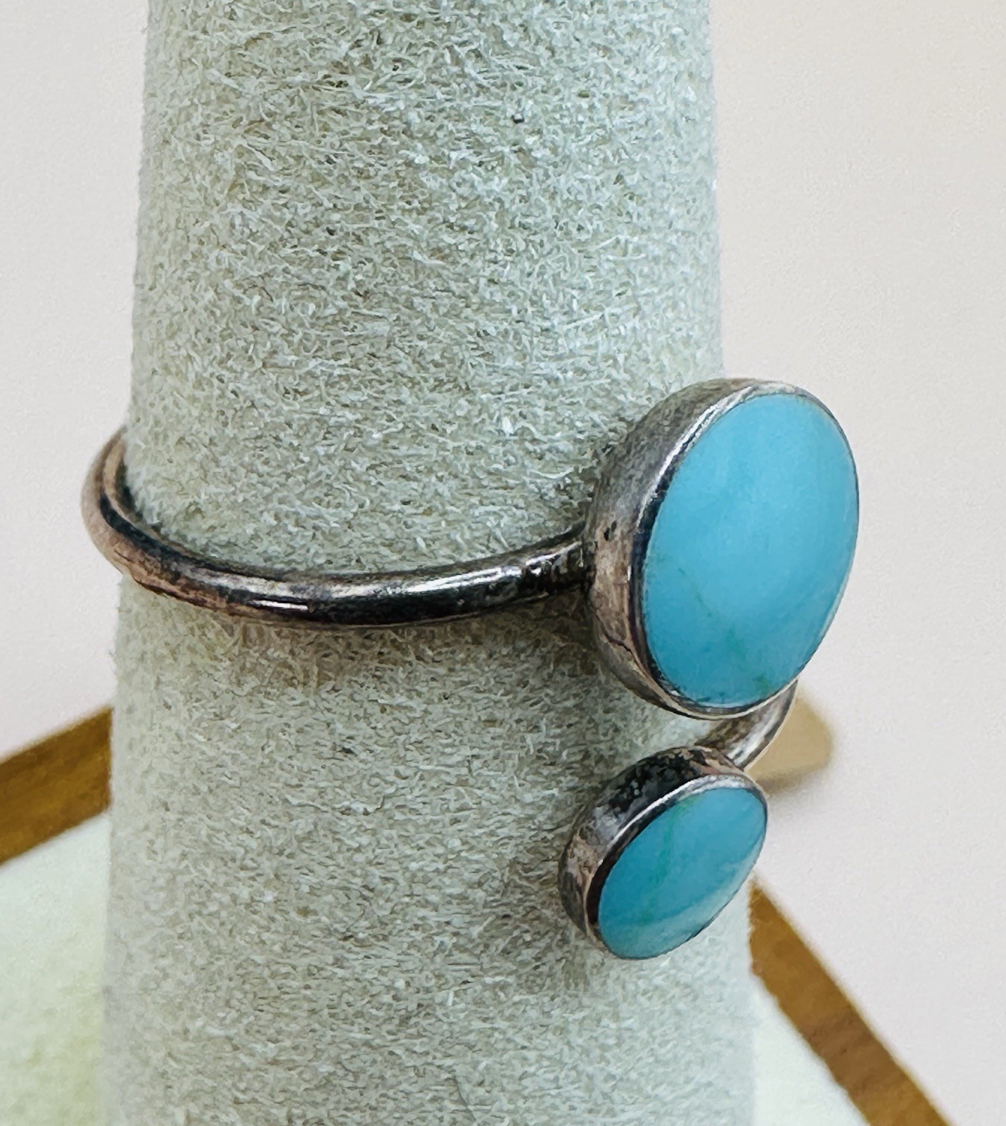 Open Ended Handcrafted Sterling Silver 925 Circular Turquoise Cabochon Ring 6