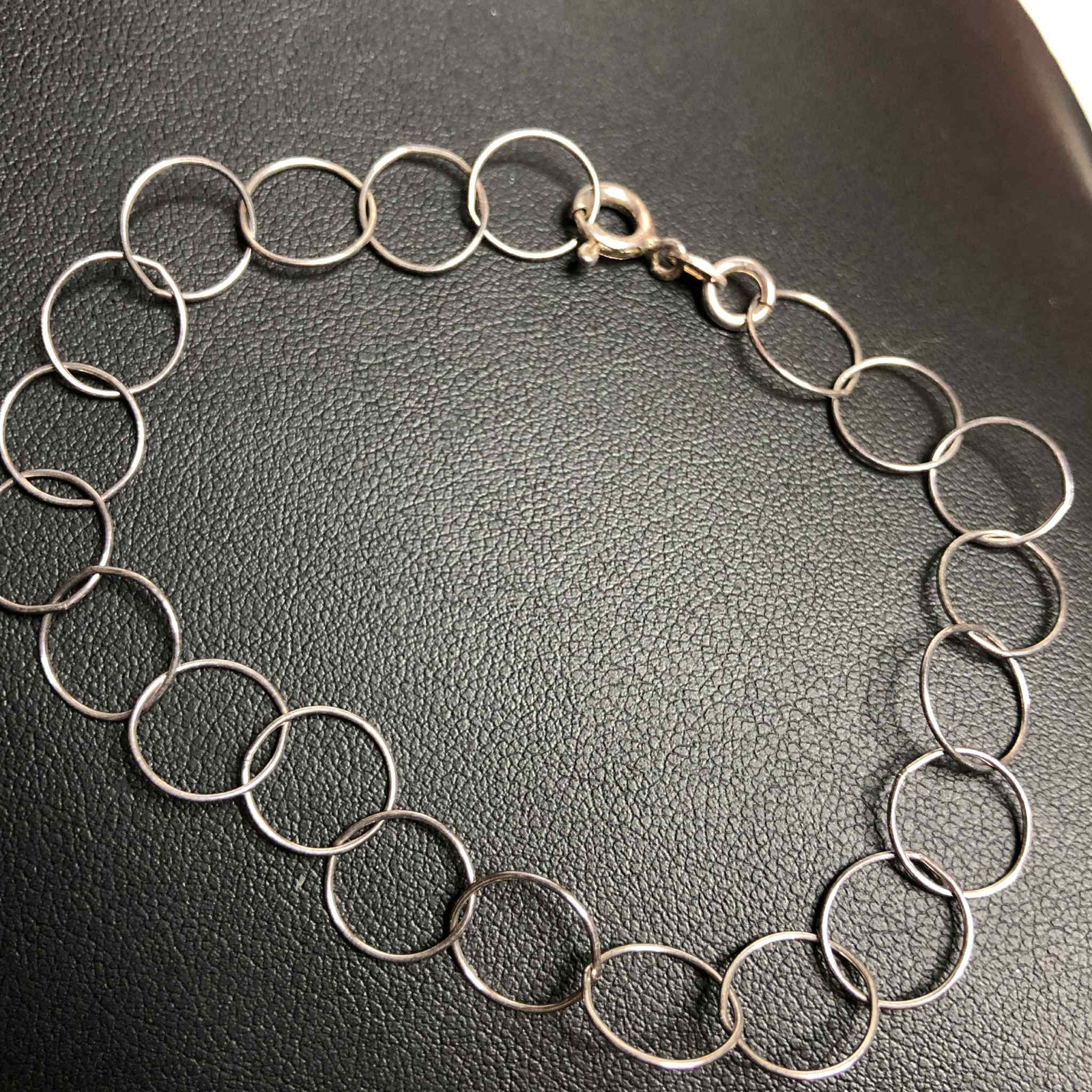 5327 Sterling silver 925 circle link bracelet 8″ Long 2.4 grams