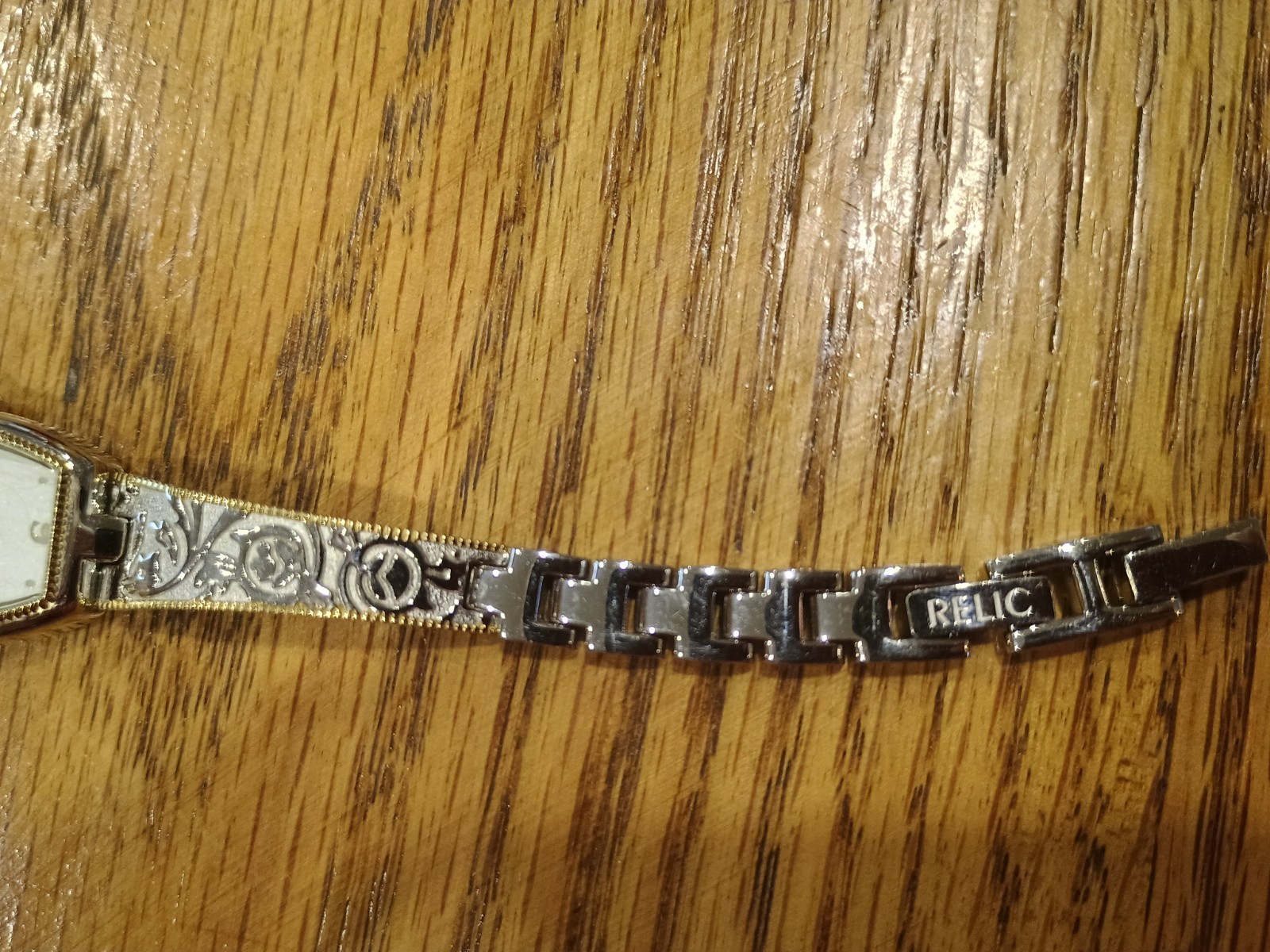 vintage Relic by Fossil ladies’ dress watch featuring a distinctive art-deco
