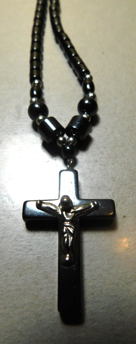 Unbranded~Hematite Metallic Luster Turn-Lock Necklace with Cross Pendant 18″