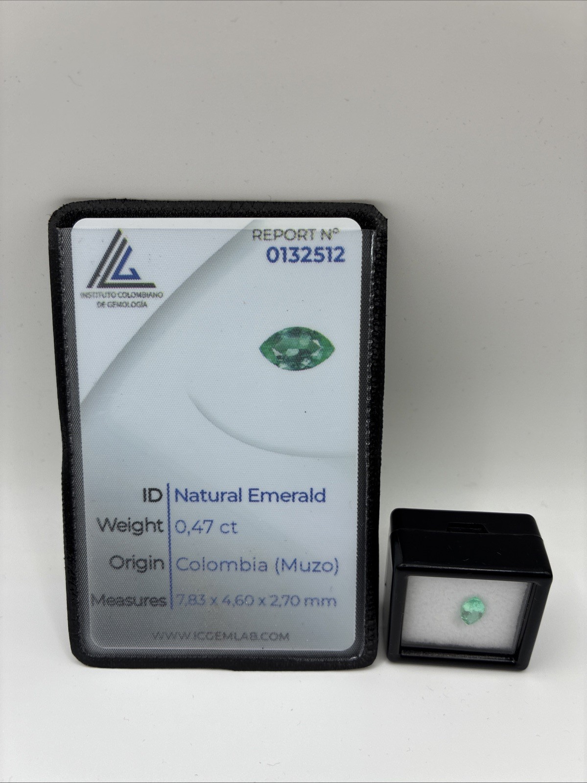 Colombian Emerald, Certified 0.47 CT 7.83×4.60×2.70 mm Marquise Cut