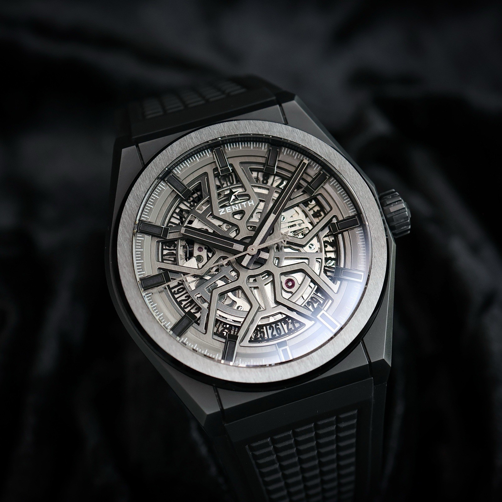 Zenith Defy Classic Black Ceramic Skeleton 49.9000.670/77.R782 – 2022 Full Set