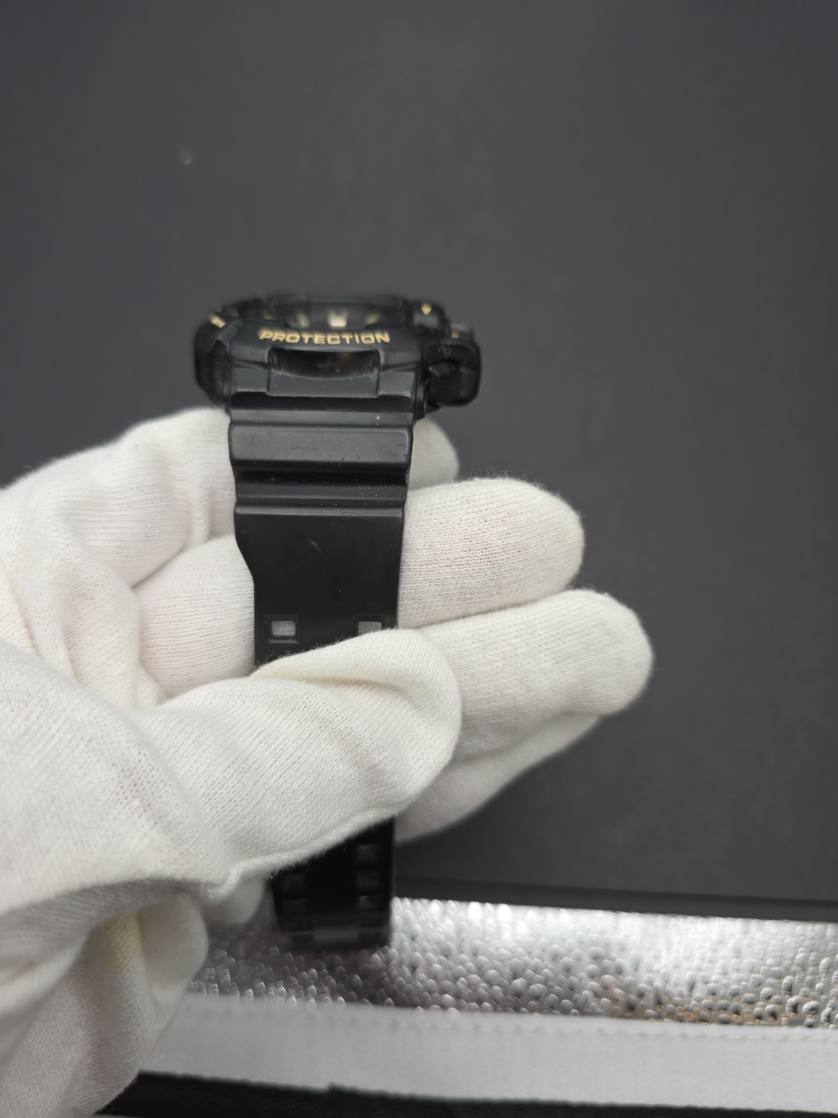 CASIO G-SHOCK GA-400GB-1A9 New Battery Look at pictures