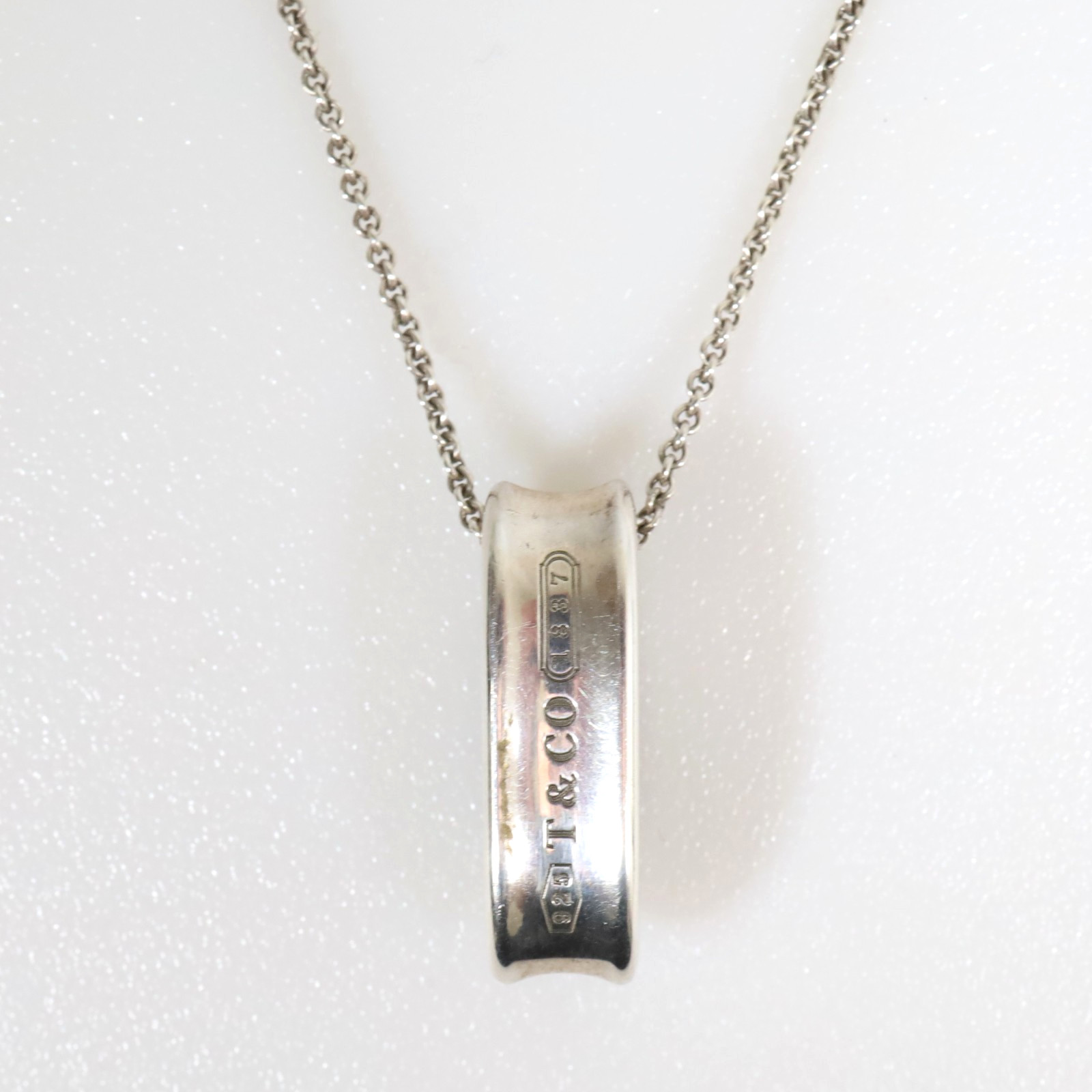 Authentic Vintage Tiffany & Co. 925 Silver 1837 Oval Loop Pendant Necklace 18″