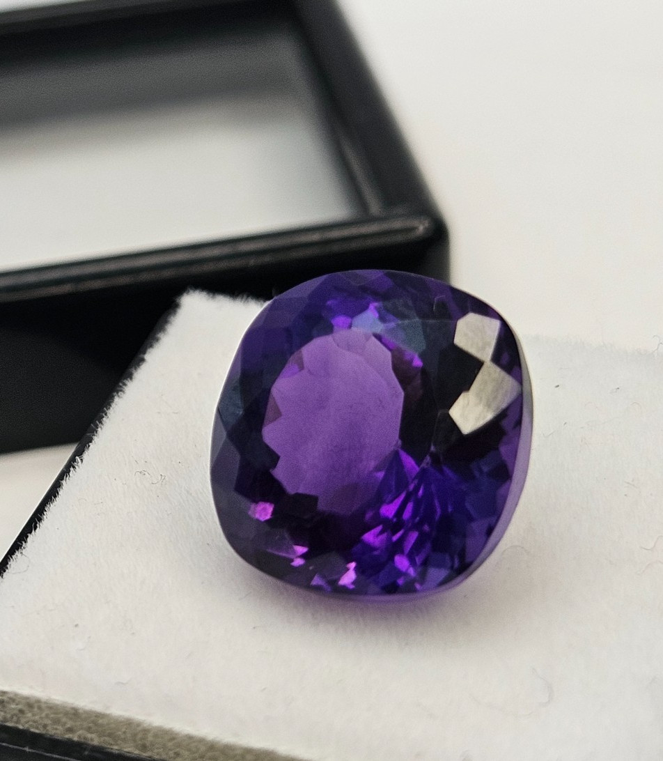 Purple Amethyst 6-7 Ct Cushion Cut Natural Certified For Ring Making Gemstone