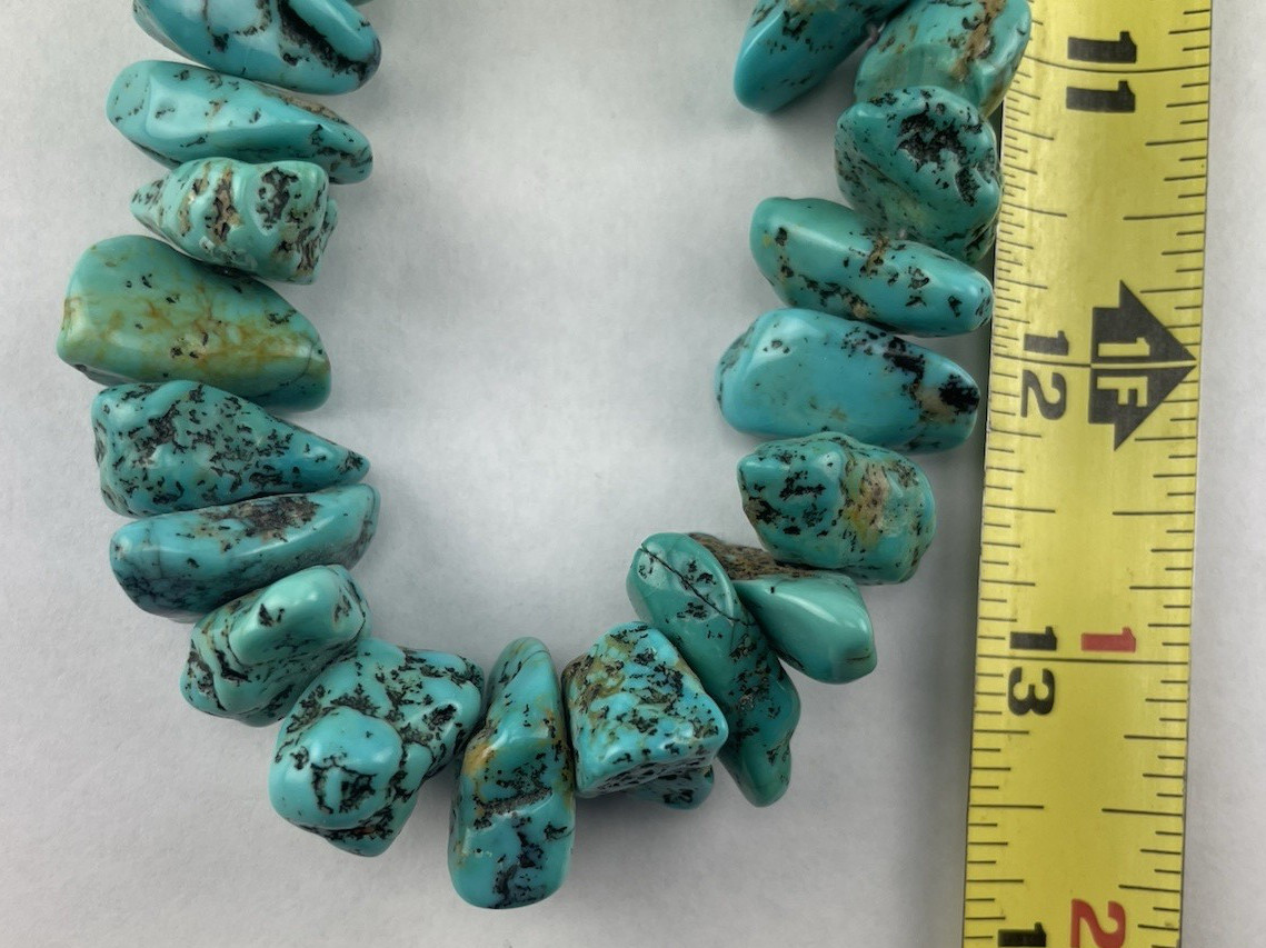 Vintage Chunky Southwest Turquoise & Shell Necklace 27, 1/2″ 61 Pieces Turquoise