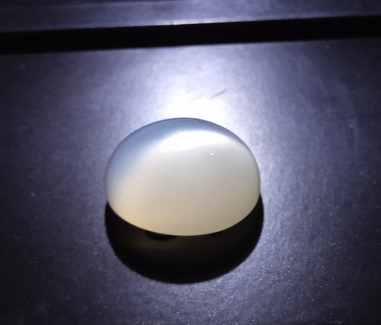 21 Carat 19.1x14x10.8 MM Natural Top Quality Off White Moonstone Oval Gemstone
