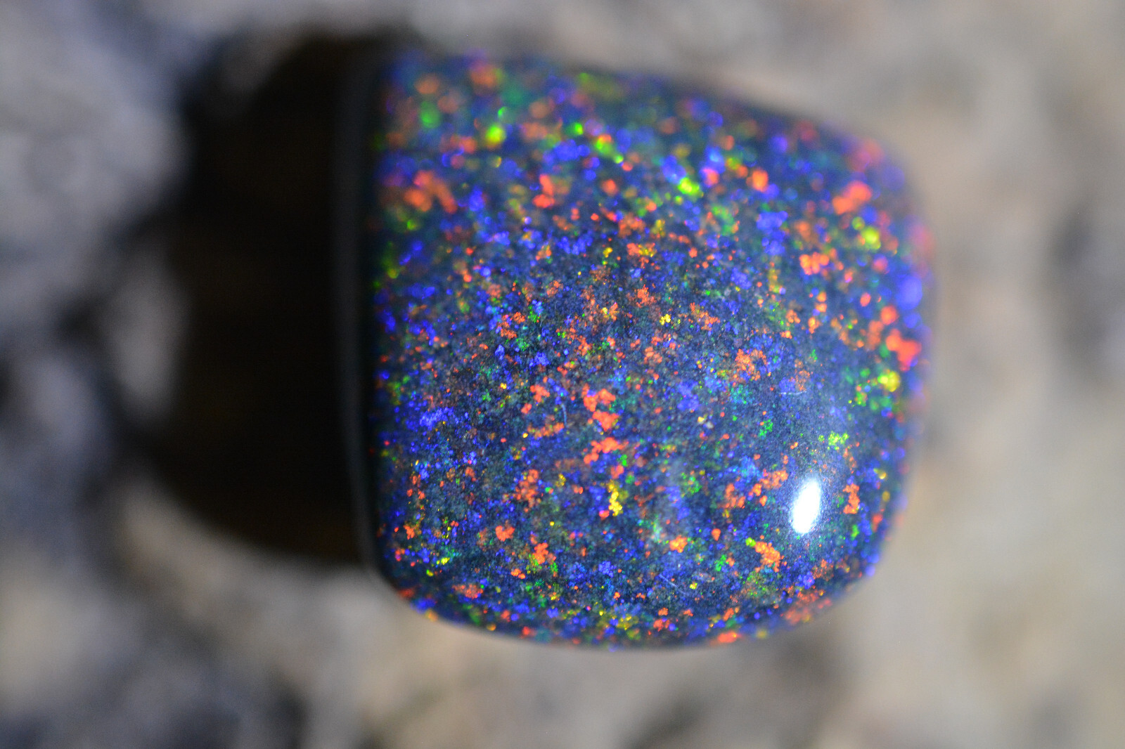 13ct 22x20x6 A-Grade Briliant Multicolor Mooka Boulder Hard Matrix Opal Australi