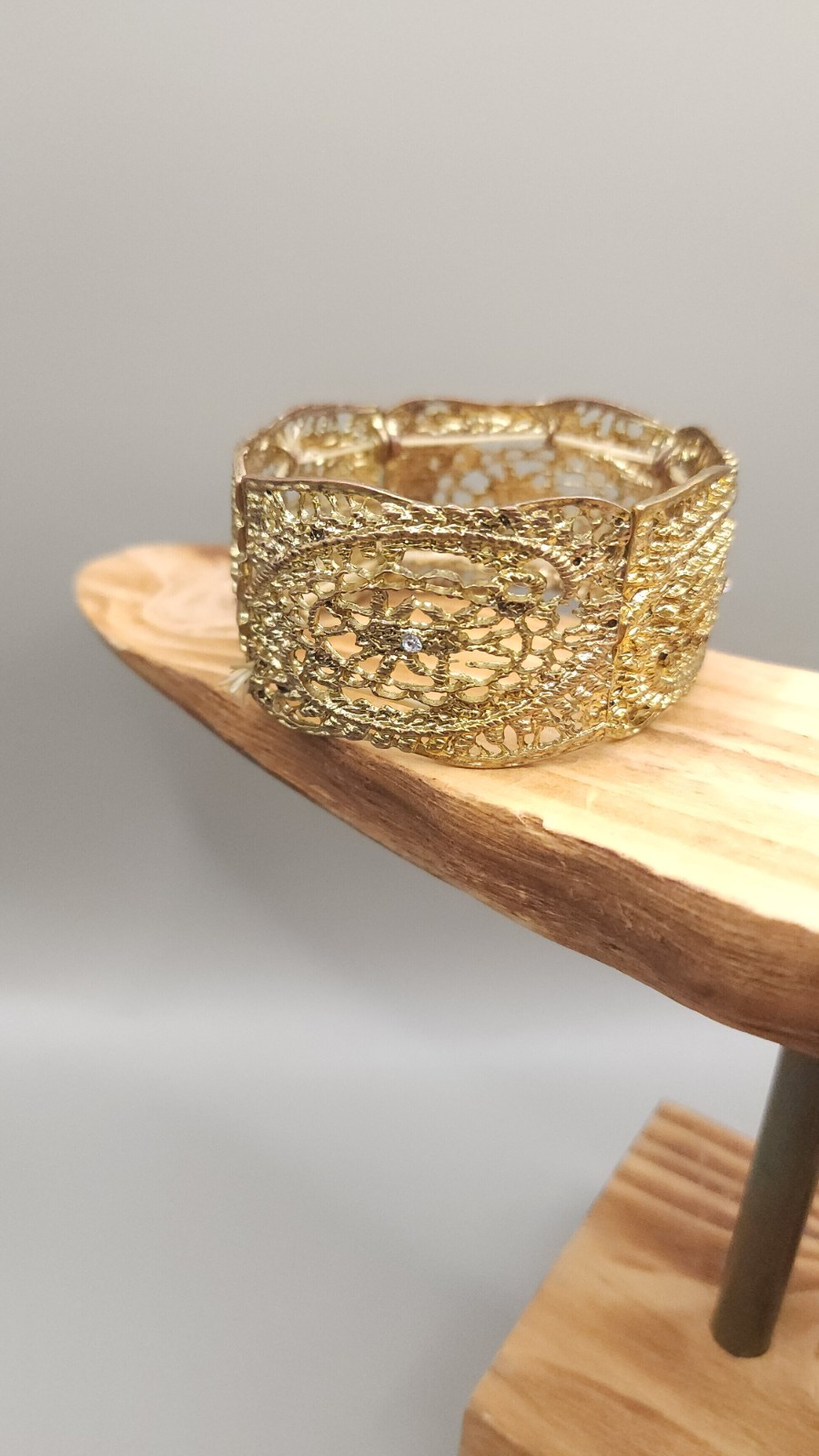 Vintage Gold Tone Filigree Stretch Bracelet Wide Openwork Cuff Rhinestone 7.5″