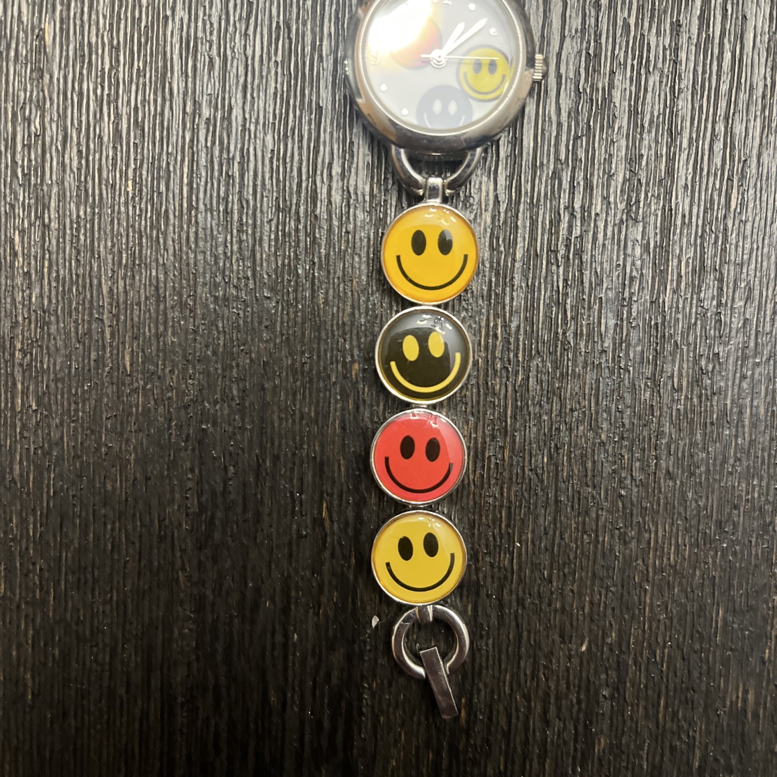 Accutime Smiley Face Link Band Girls Watch Silver Tone Fits 6.5″ Needs Battery